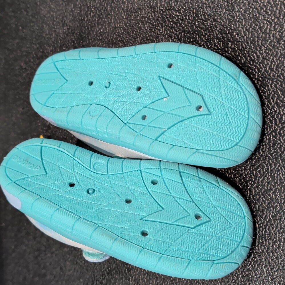 Kids Disney Princess Ariel Water Shoes Little Mermaid Size 11/12 Toddler - Picture 5 of 5